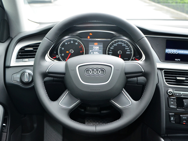 一汽奥迪  30 TFSI 自动