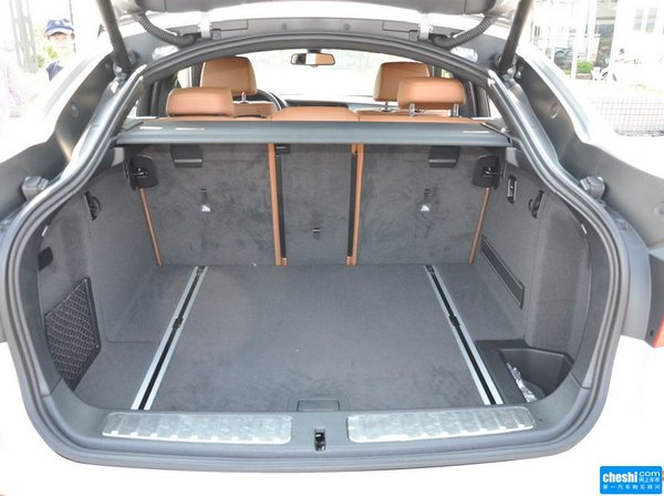 宝马(进口) xDrive35i 后备箱局部特写