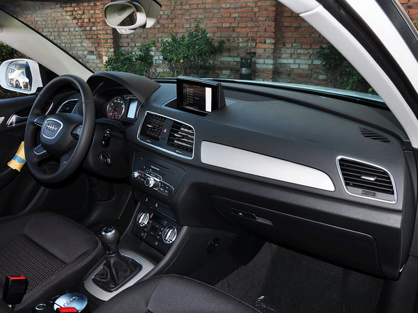 一汽奥迪  30 TFSI 中控台右侧