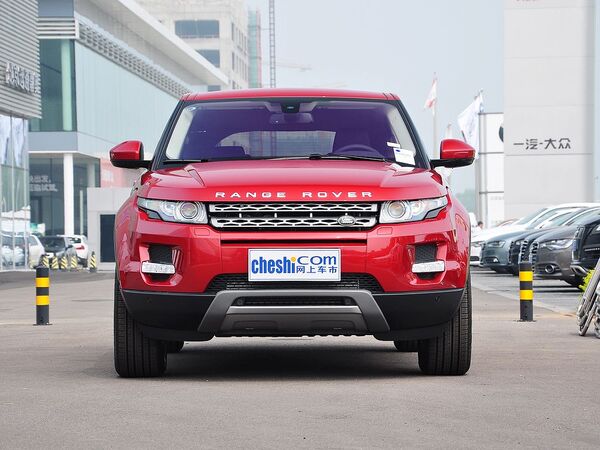路虎 2.0T 车头正面视角