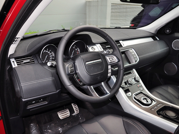 路虎  2.0T 中控台左侧