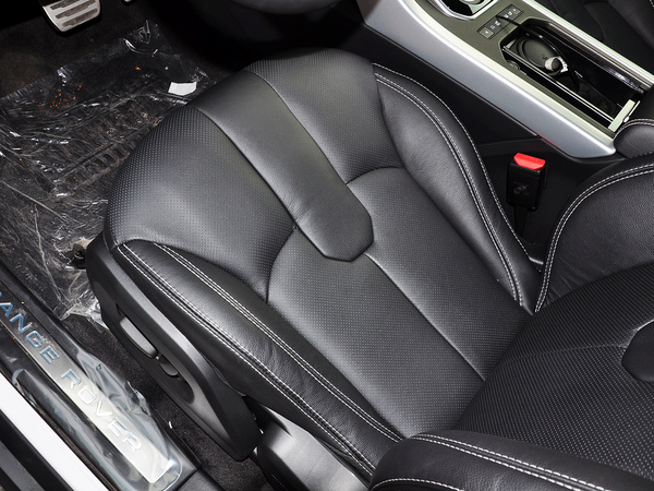 路虎 2.0T 驾驶席坐垫特写