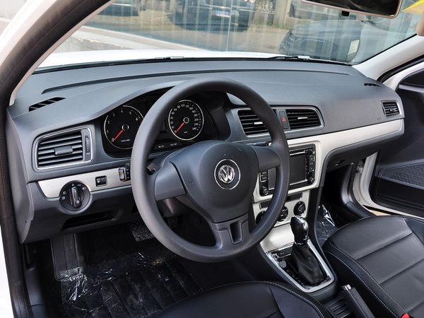 上海大众  1.4TSI DSG 中控台左侧