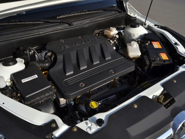 野马汽车  1.5L 手动 发动机主体特写