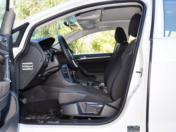 一汽-大众  1.4TSI 自动 驾驶席座椅正视图