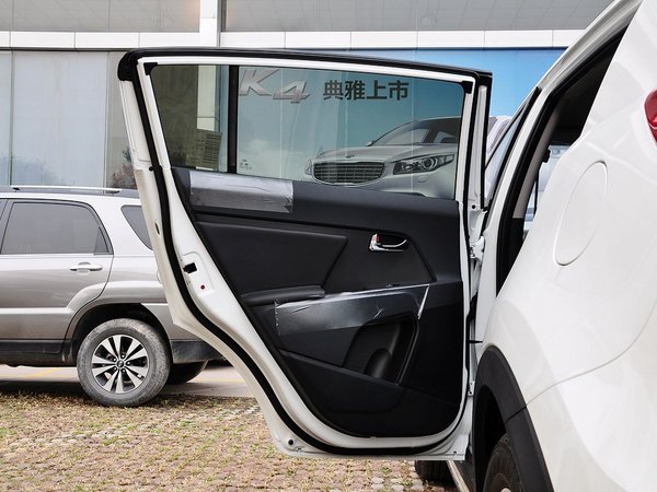 东风悦达起亚  2.0L 自动 左后车门正视图