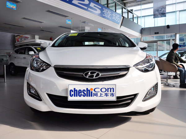 北京現(xiàn)代  1.6L 手動 車頭正面視角