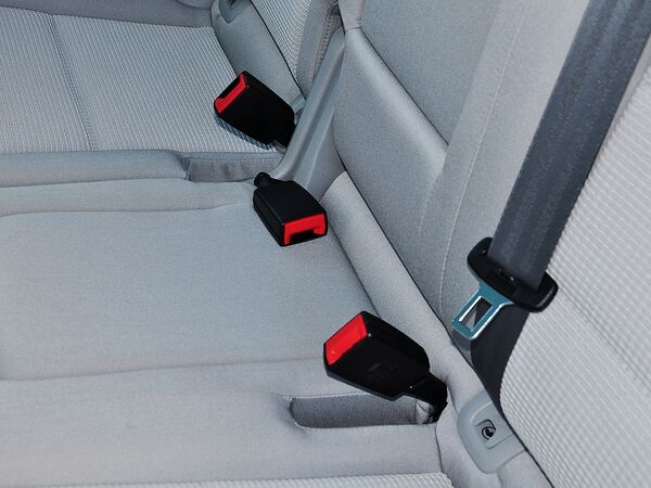 一汽奥迪  40 TFSI 第二排座椅安全带