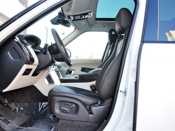 路虎  3.0 V6 驾驶席座椅正视图
