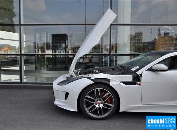 捷豹  5.0T 车辆发动机舱整体