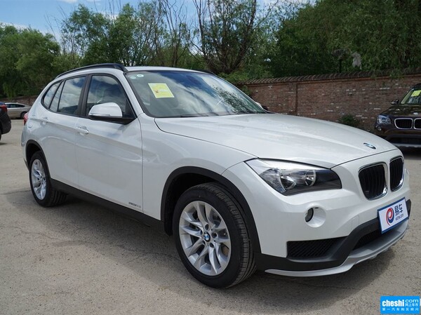 华晨宝马 sDrive18i 车辆右侧45度角