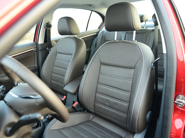 上汽大众  230TSI