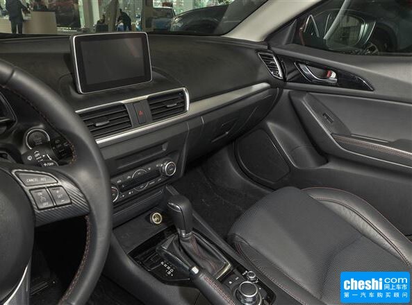 长安马自达 马自达3 Axela昂克赛拉两厢 中控台左侧