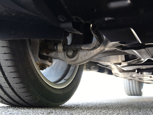 奔驰(进口)  GLS 400 前悬架特写