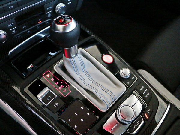 Audi Sport  RS 6 换挡杆