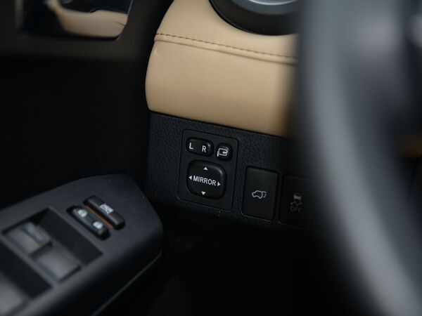 一汽丰田  荣放