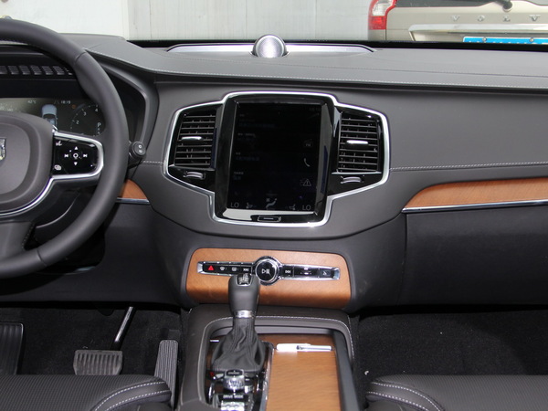 沃尔沃(进口)  升级版 中控台