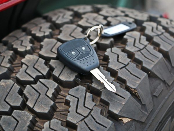 Jeep  3.0L 钥匙特写