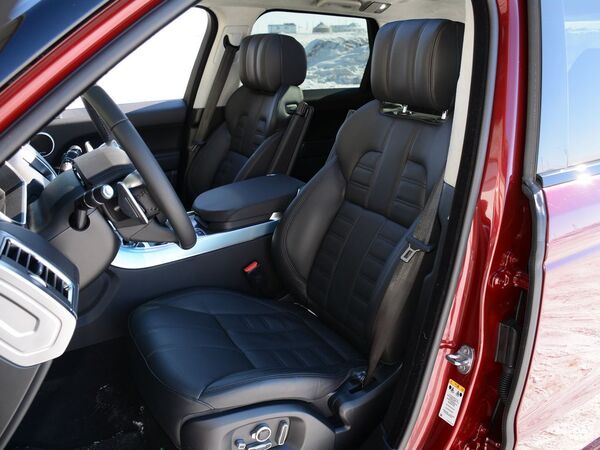 路虎 3.0 前排座椅