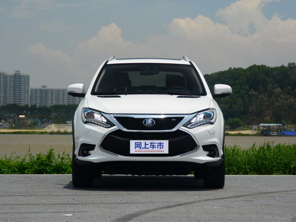 比亚迪  2.0T