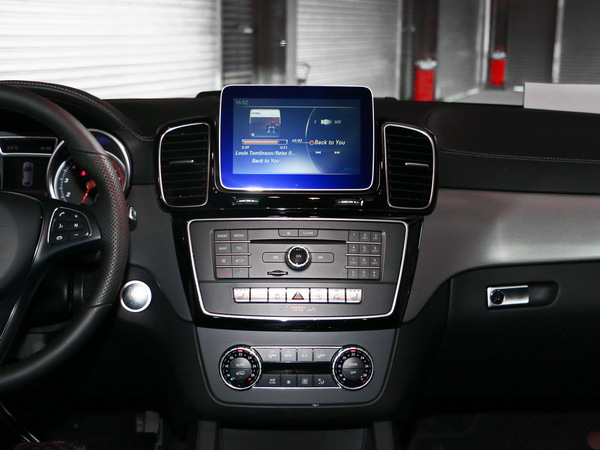 奔驰(进口)  GLE 中控台