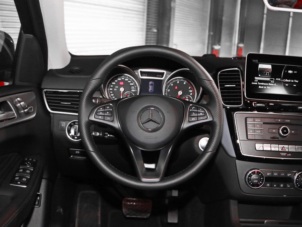 奔驰(进口)  GLE 方向盘