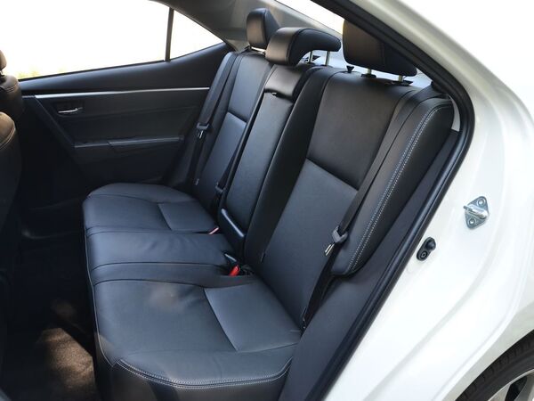 一汽丰田  改款 1.2T CVT 第二排座椅