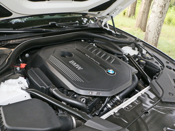 华晨宝马  540Li 发动机