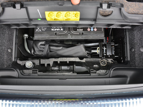 一汽奥迪  Plus 40 TFSI 随车工具