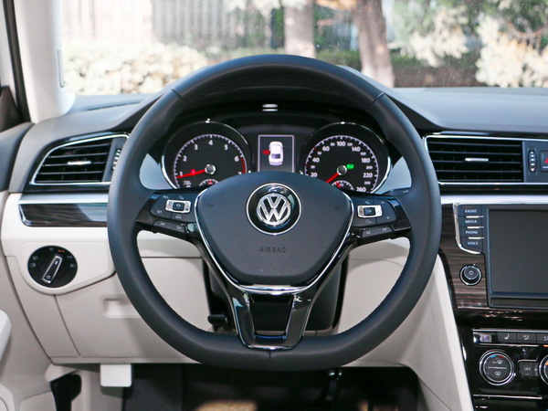 上汽大众  基本型 方向盘