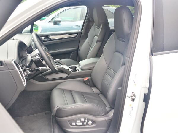 保时捷   Cayenne S 前排座椅