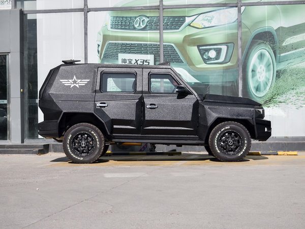 北京汽车  2.3T 正右侧