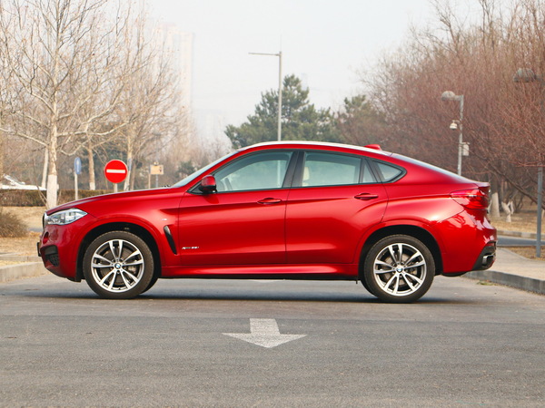 宝马(进口) xDrive35i 正左侧