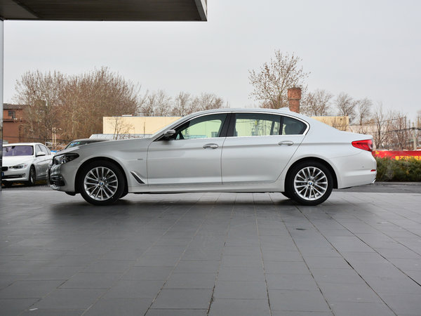 华晨宝马 改款 525Li 正左侧