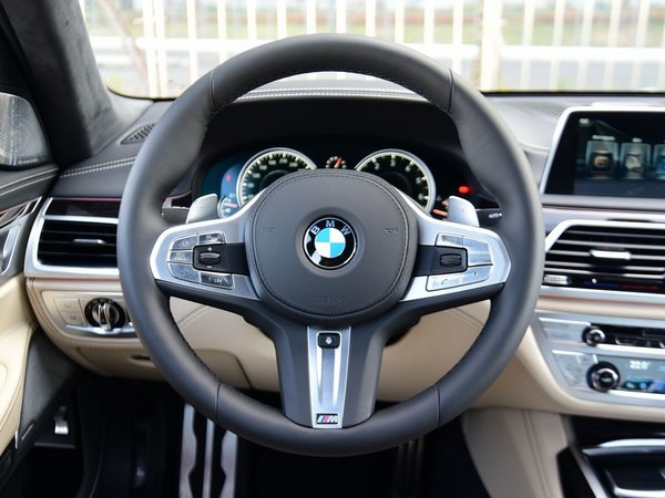 宝马7系新能源_宝马7系收入