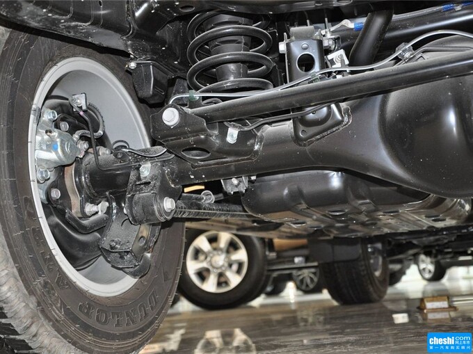 丰田(进口)  2.7L 自动 右后悬架