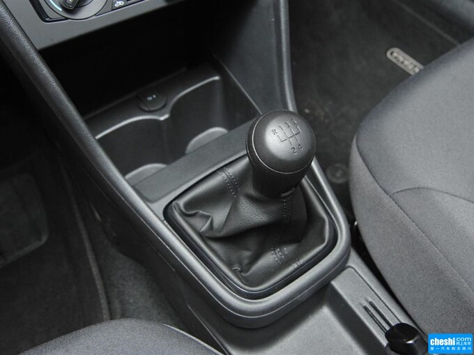 上汽大众  1.6L 手动 换挡杆