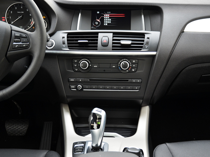 宝马(进口) sDrive20i 中控台