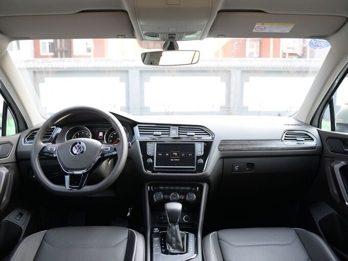 上汽大众  330TSI 大中控全景