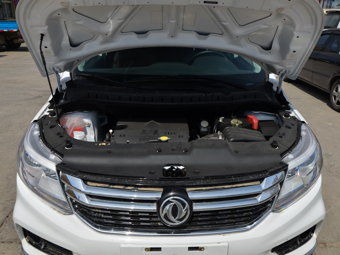 东风风行  景逸X3 1.5L 发动机舱