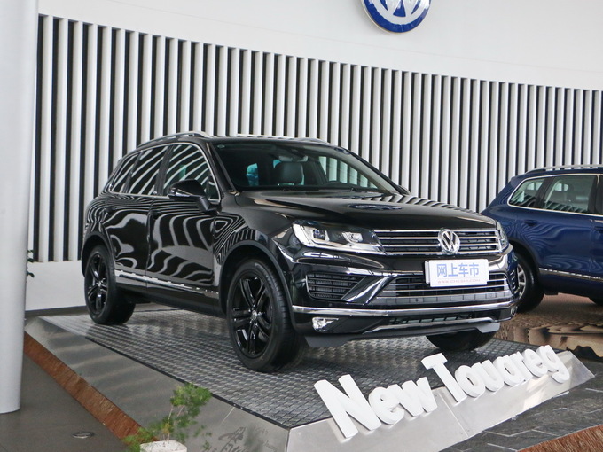 大众(进口)  3.0TSI 右前正45度