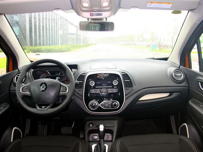 雷诺  TCe190 大中控全景