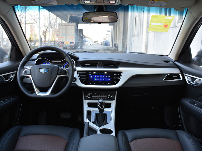 吉利汽车  1.5L 大中控全景