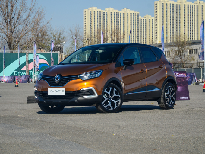 雷诺  TCe190 左前正45度