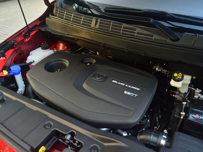 长安乘用车  1.5T 发动机