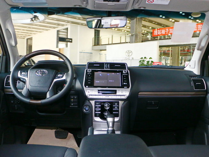 一汽丰田  3.5L 自动VX 大中控全景