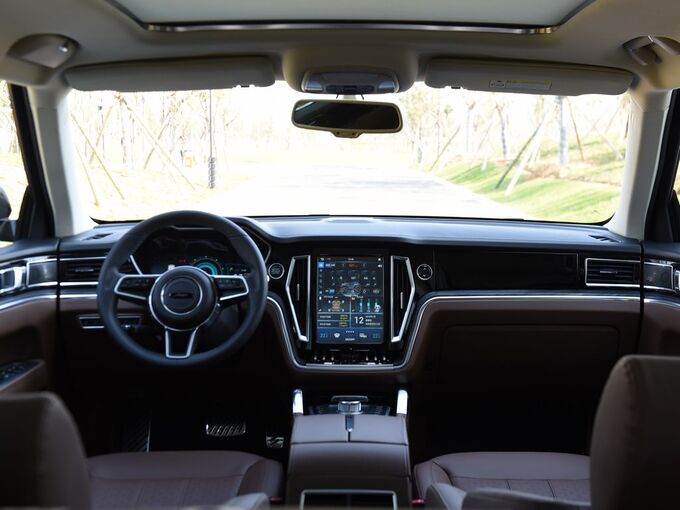 众泰 1.8T 大中控全景