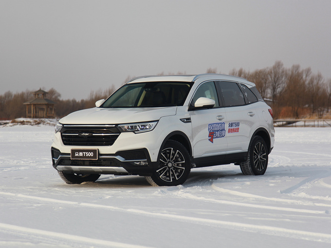 众泰 1.5T 左前正45度