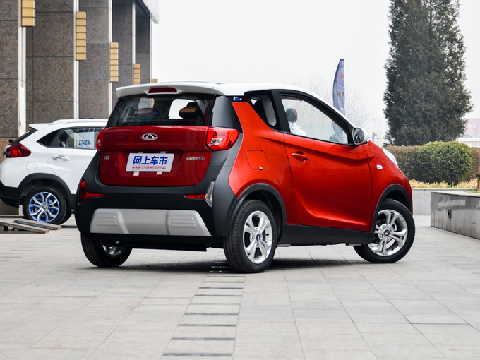 奇瑞汽车  智炫版 右后正45度