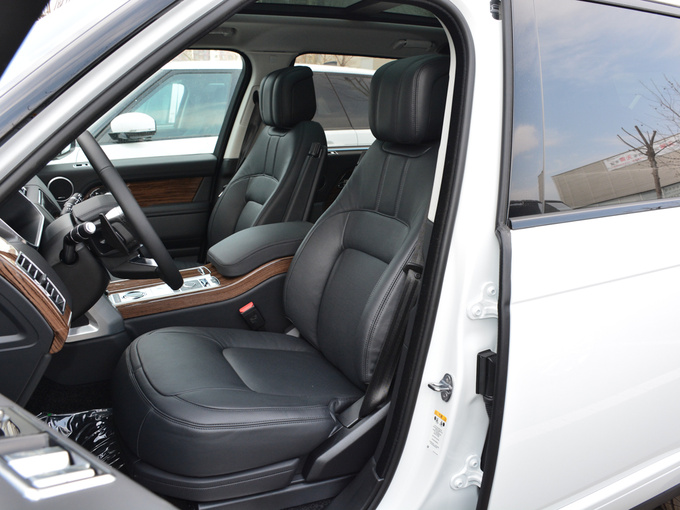 路虎  3.0 V6 SC Vogue SE 前排座椅